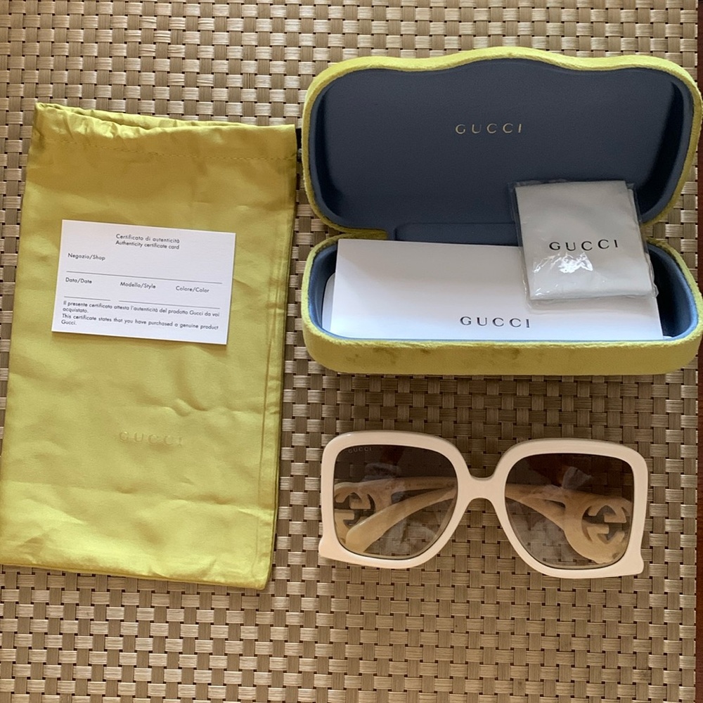 GUCCI sunglasses
